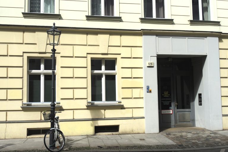 Eingang zur Praxis für Psychotherapie Linienstraße Lennartz & Habedank